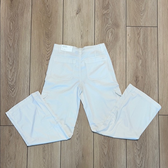 NWT - American Eagle Outfitters Light Beige Cargo Pants - Picture 6 of 12